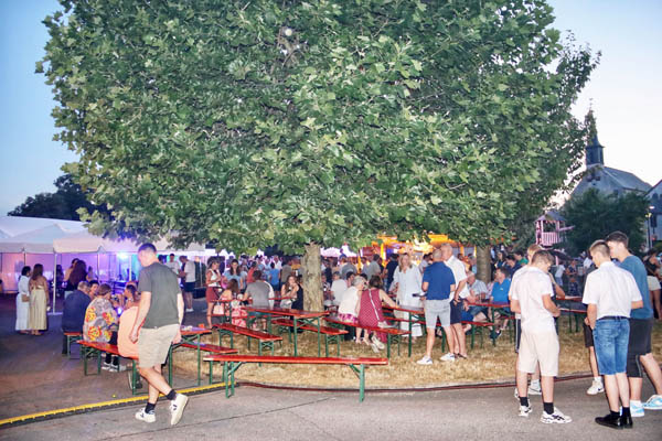 Photoen vum Duerffest 2026
 - Photo 71